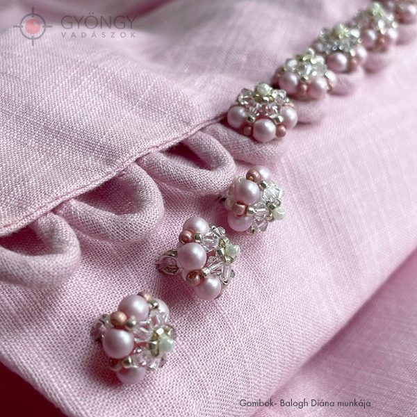 Gyöngyből készült gombok - Balogh Diána munkája